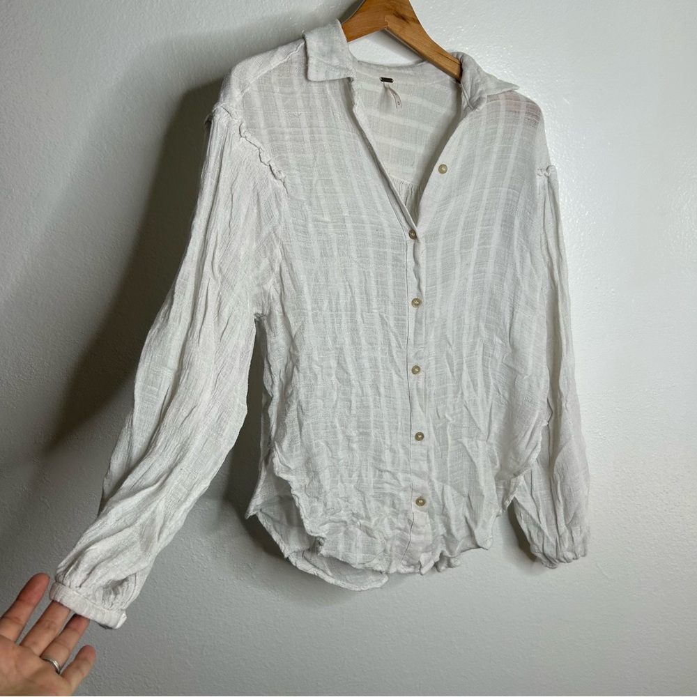 Free People White Loose Lighweight Cotton Rayon Button Down Blouse Size M - Picture 2 of 13